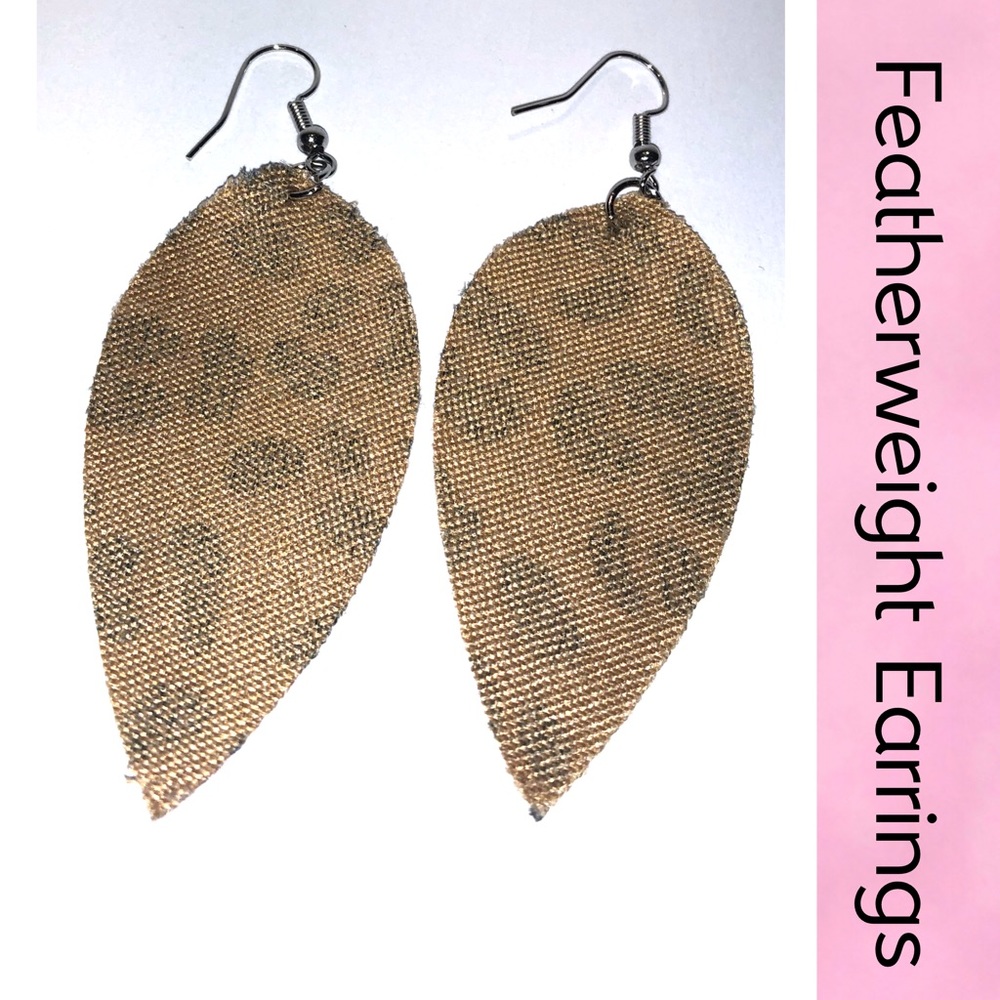 LEOPARD Gold Metallic Featherweight Earrings - Picture 3 of 6